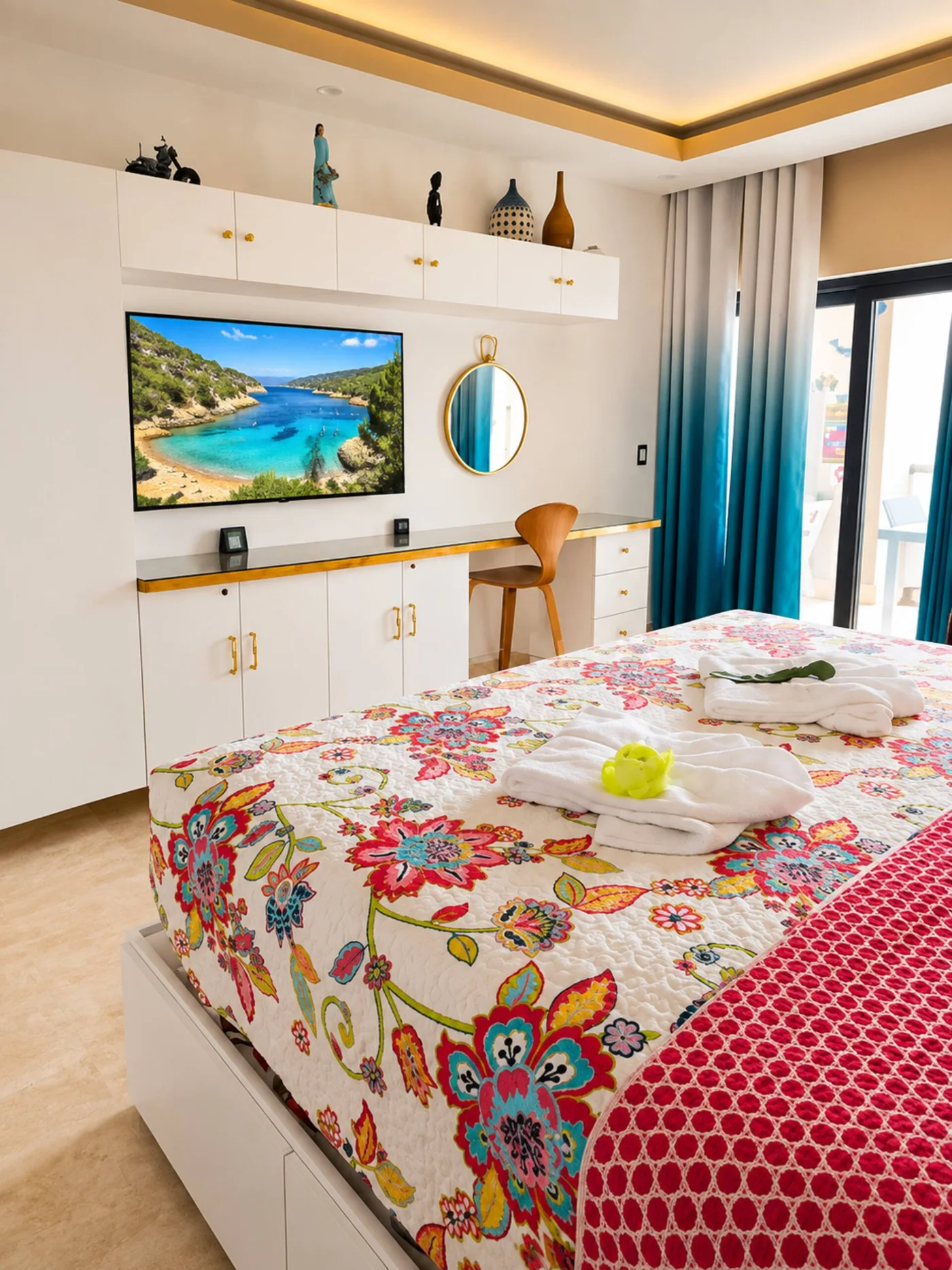 Dormitorio con vistas al mar