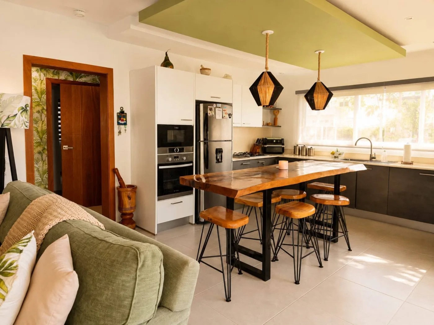 Cocina abierta al comedor